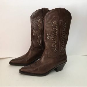 ZIGI New York women’s western brown studded snip tor boots